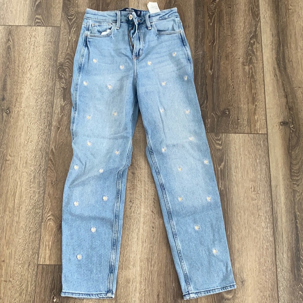 flower embroidered mom jeans